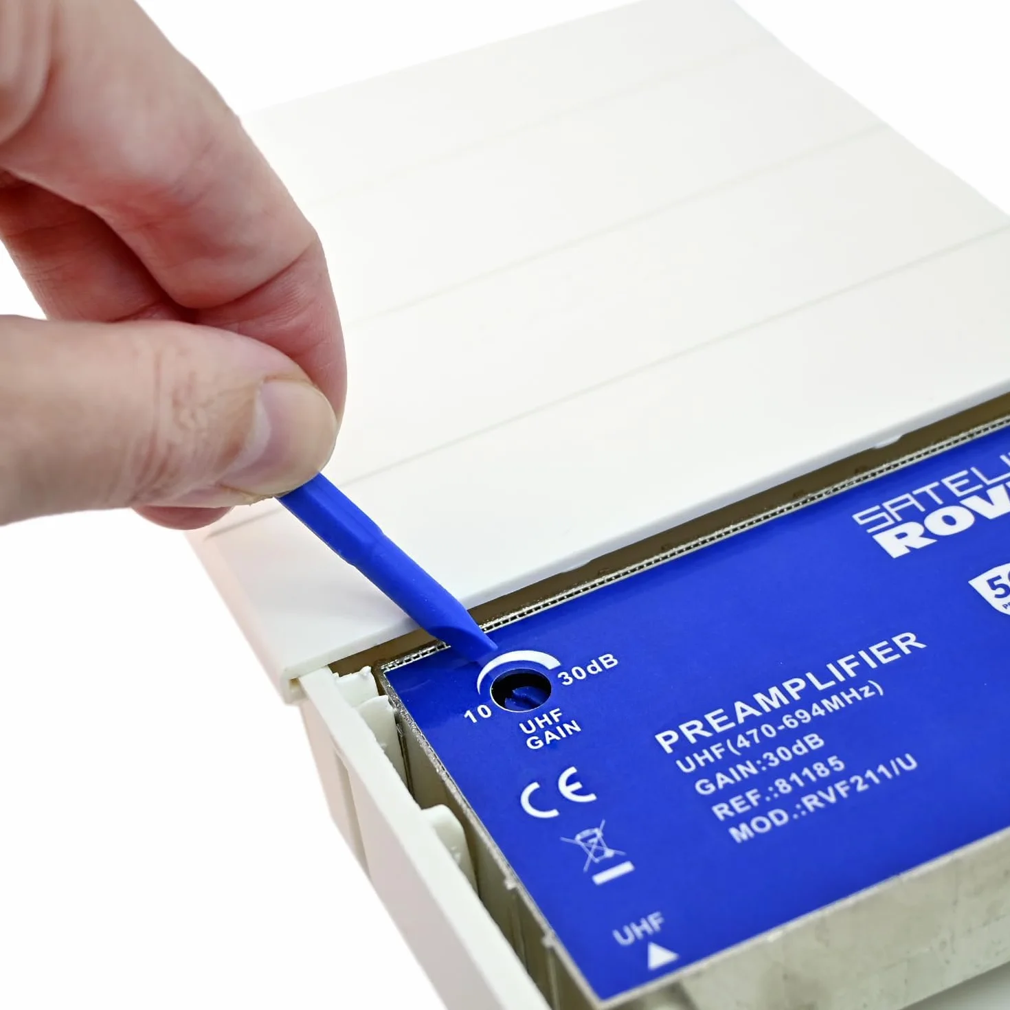 CABLEPELADO Amplificador mastil, ganancia, Incorpora protección 4G y 5G seleccionable mediante conmutador, adaptado al 2º Dividendo Digital, Consumo 45 mA, Alimentación 24 Vdc, 1entrada 1 salida