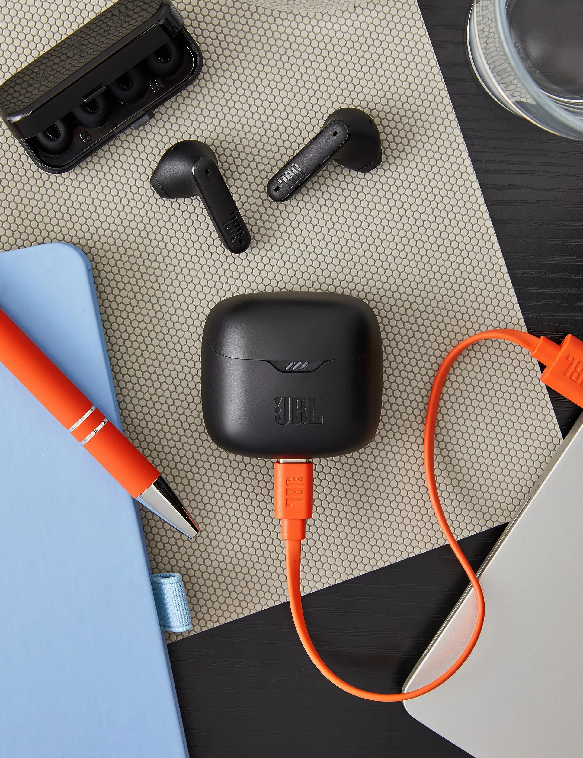 JBL Tune Flex TWS, Auriculares In Ear inalámbricos con cancelación activa del ruido, graves potentes, resistencia al agua IPX4, 8 a 24h de batería, estuche de carga, negro